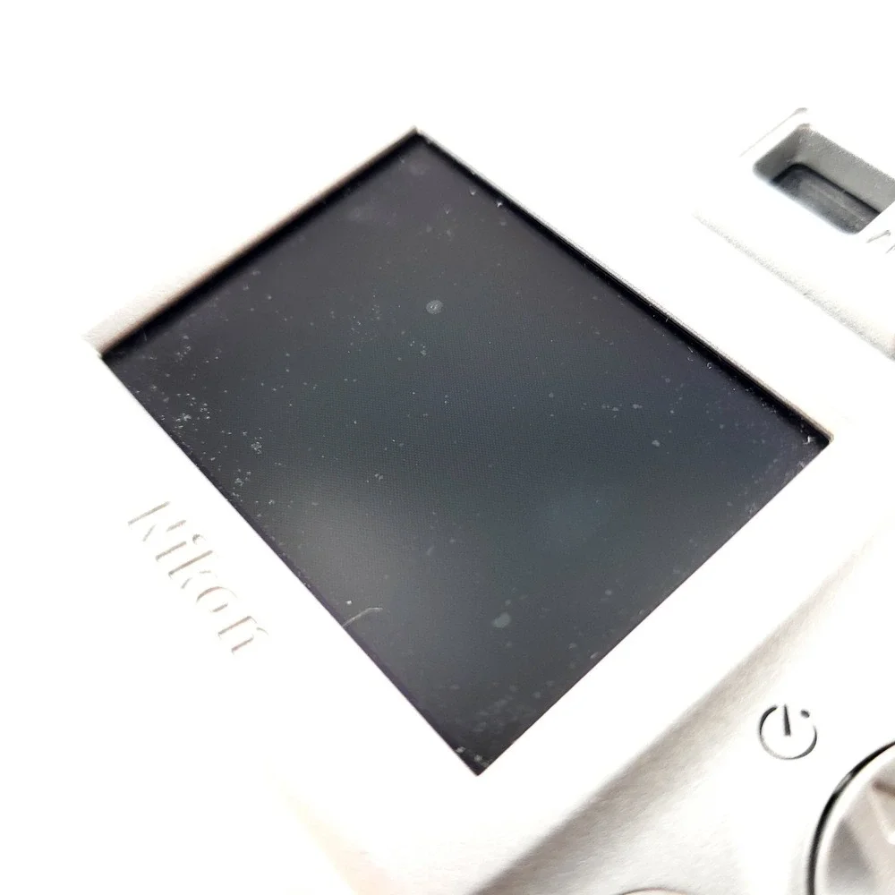 Nikon COOLPIX 4600 4.0MP Digital Camera Silver w/ Memory Card Tested & Works